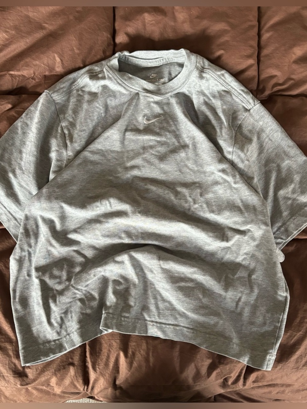 Gray center swoosh the nike tee 100% cotton tshirt